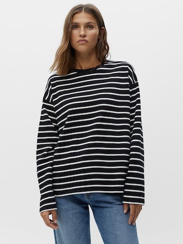 Pull&Bear Shirt in Zwart: voorkant