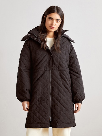 Desigual Ανοιξιάτικο και φθινοπωρινό παλτό σε μαύρο: μπροστά