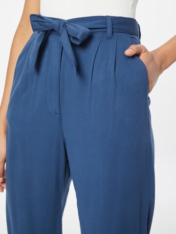 GREENBOMB Tapered Pleat-Front Pants in Blue