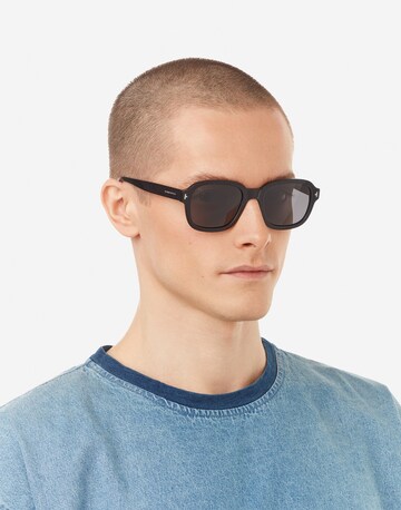 Lunettes de soleil 'TWIST' HAWKERS en noir : devant