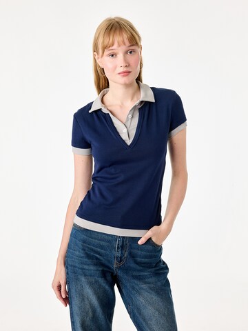 Koton Shirt in Blauw: voorkant