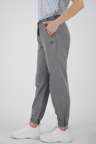 Alife and Kickin - Tapered Pantalón 'Alicia AK' en gris