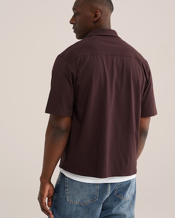 WE Fashion Tavaline suurus Triiksärk, värv pruun