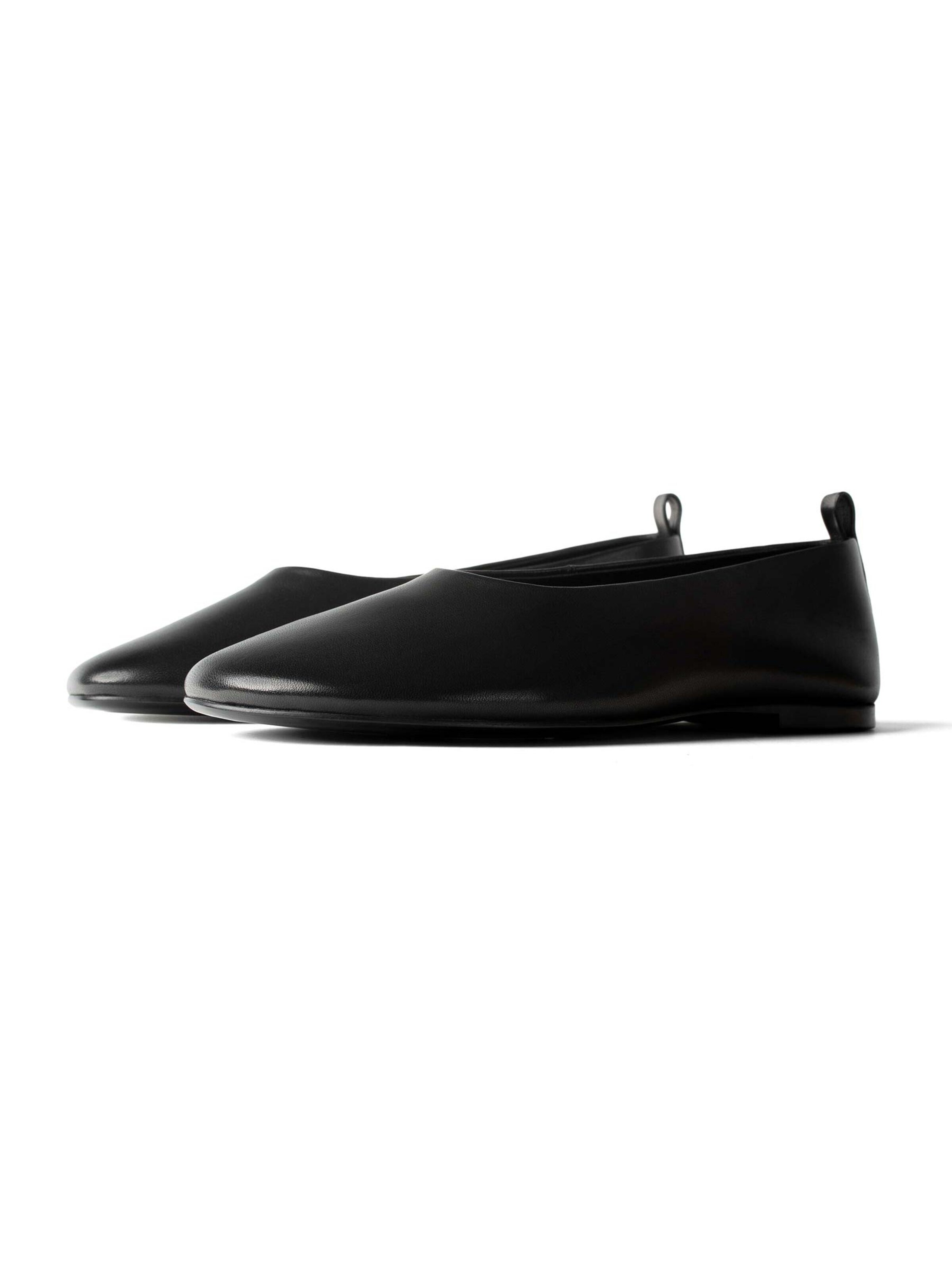 L37 HANDMADE SHOES Instappers 'HARMONY STEPS' in Zwart