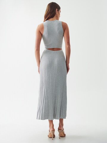 Willa Knitted dress in Grey: back