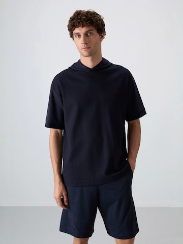 Tommy Life - Camisa em azul: frente