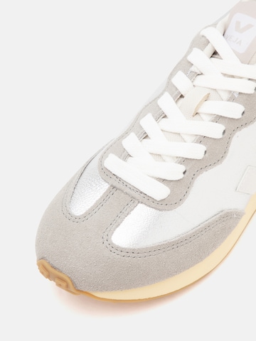 Veja Sneaker 'Rio Branco II' in Silber