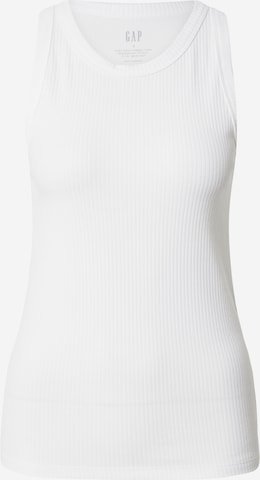 GAP Top in White: front