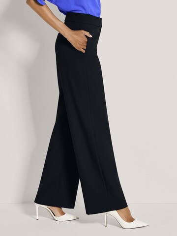 MADELEINE Loosefit Bügelfaltenhose in Blau