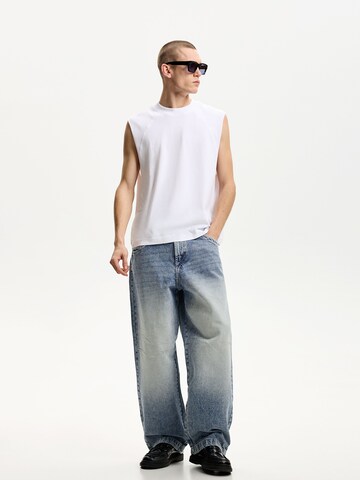 Wide leg Jeans di Bershka in blu: frontale