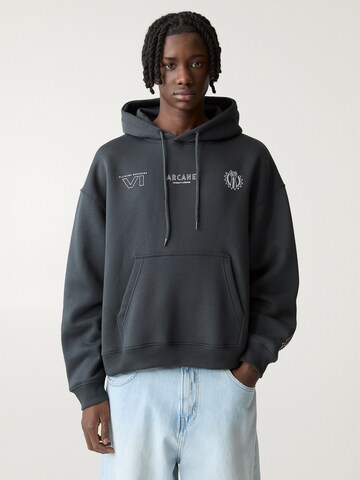 Pull&Bear Sweatshirt 'ARCANE SKELETON' in Grau