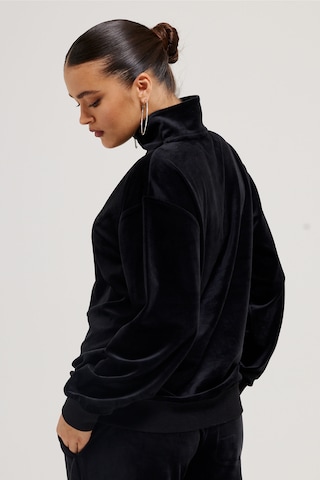 Juicy Couture Sweatshirt 'Pete' in Schwarz