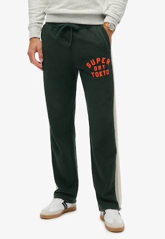 Superdry Regular Broek 'Vintage Athletic' in Groen: voorkant