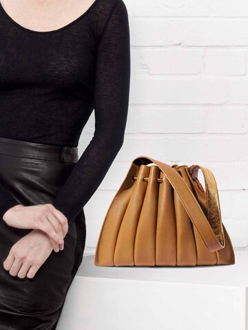 Gretchen Pouch in Orange