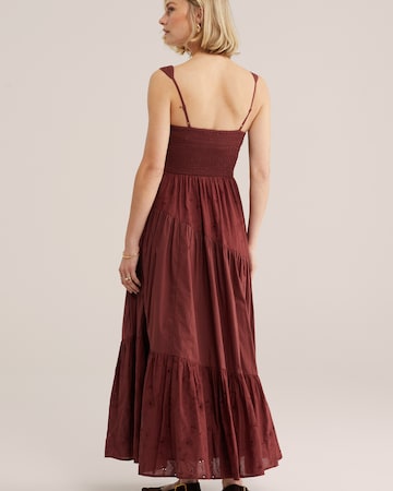 Robe d’été WE Fashion en rouge