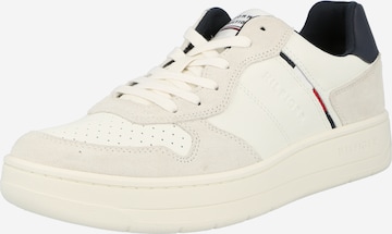 Sneaker low 'BASKET' de la TOMMY HILFIGER pe alb: față