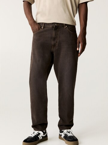 regular Jeans di Pull&Bear in marrone: frontale