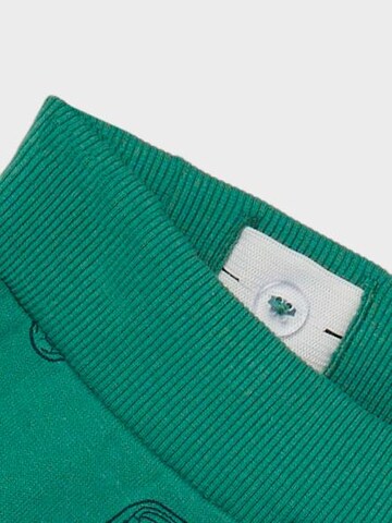 NAME IT Zúžený Kalhoty 'OSAKKA' – zelená