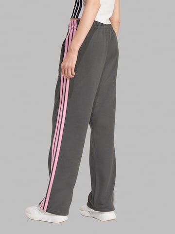 ADIDAS SPORTSWEAR Широки крачоли Спортен панталон в сиво