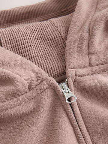 Next Sweatvest in Bruin