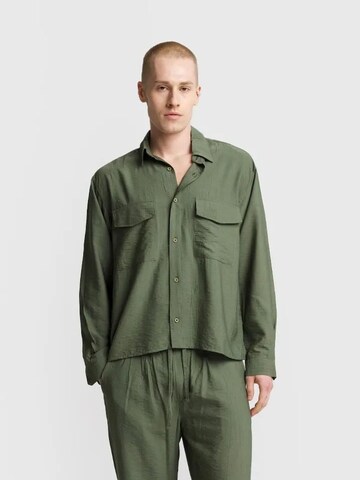 Giesto Regular fit Button Up Shirt in Green: front