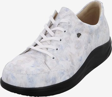 Finn Comfort Lace-Up Shoes in White: front