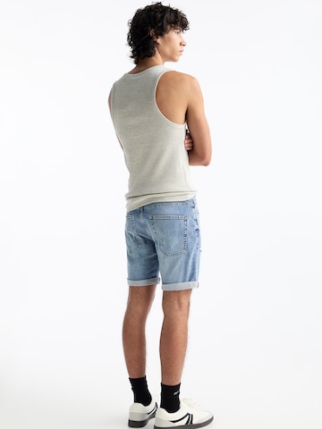 Pull&Bear Regular Shorts in Blau