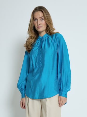 Peppercorn Bluse 'Romina' in Blau: Vorderseite