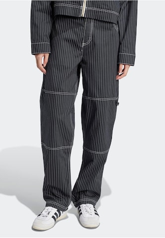 Loosefit Pantalon ADIDAS ORIGINALS en gris : devant