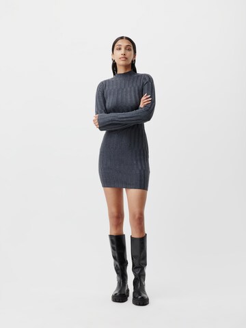 LeGer by Lena Gercke Трикотажное платье в Серый