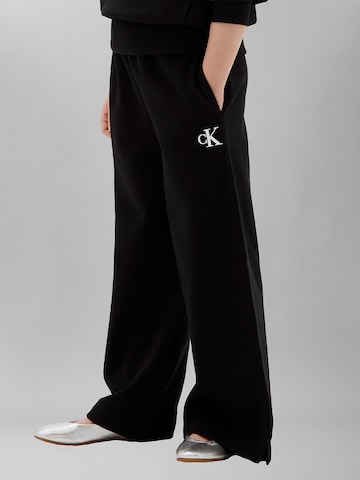 Calvin Klein Jeans Wide leg Trousers in Black