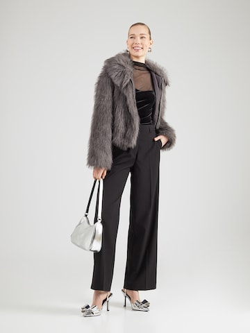 ABOUT YOU Shirt 'Levinia' in Black