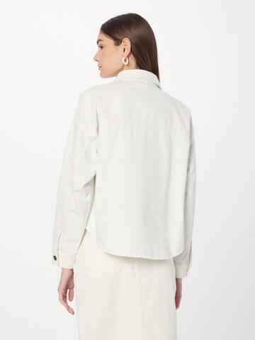 Cotton On Prehodna jakna | bela barva