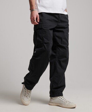 Superdry Loose fit Cargo Pants in Black: front