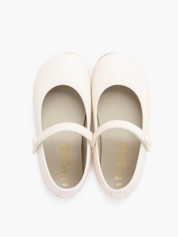 Pisamonas Ballet Flats in Beige
