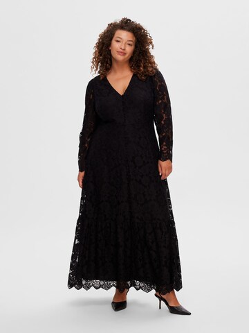 Robe de soirée SELECTED FEMME en noir