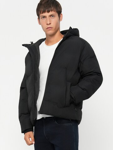 JACK & JONES Зимняя куртка 'JJESOHO' в Черный
