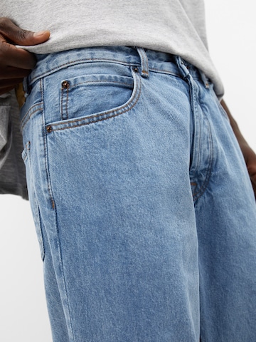 Pull&Bear Loosefit Jeans in Blau