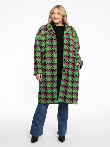 Yoek Between-Seasons Coat in Green