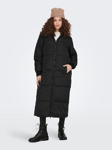 JDY Zimní kabát – černá