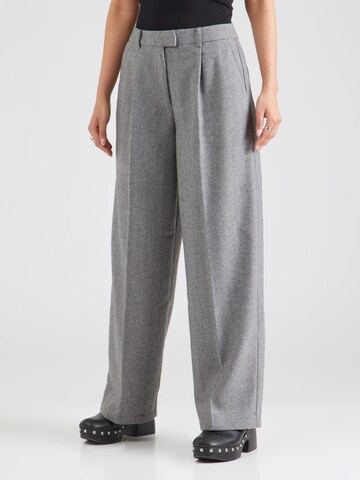 modström Wide leg Pleat-Front Pants 'Lissie' in Grey: front