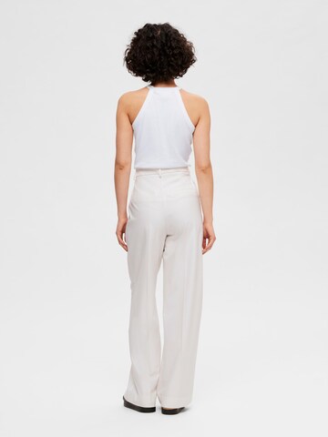 SELECTED FEMME - Pierna ancha Pantalón de pinzas en blanco