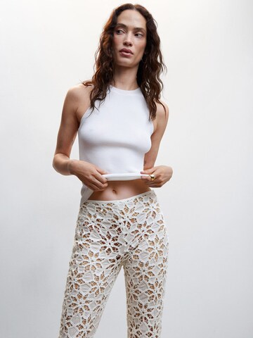 MANGO Regular Broek 'Crochet' in Beige