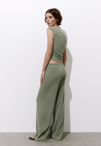 Pull&Bear Wide leg Pants in Green