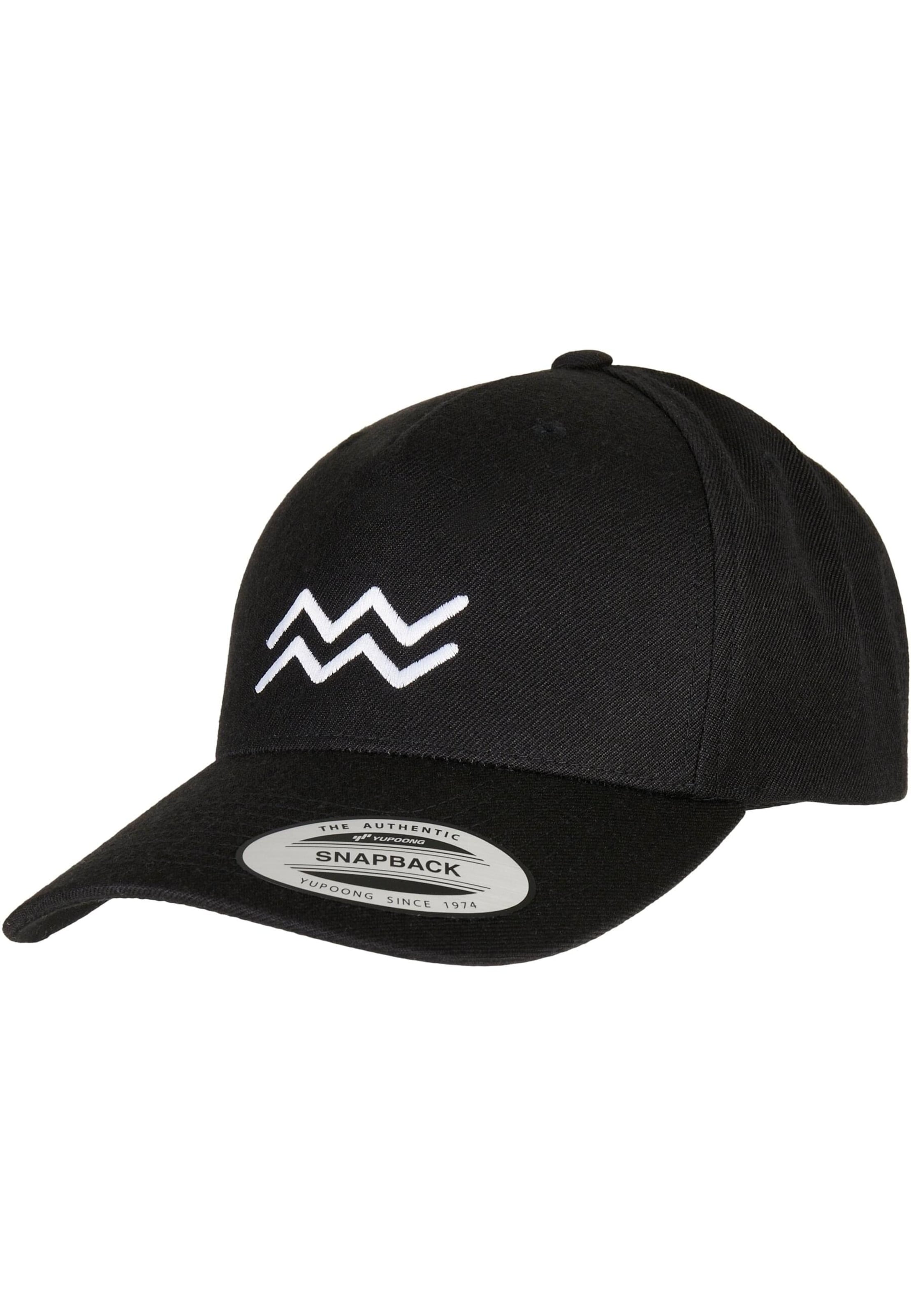 Mister Tee Cap 'Zodiac' in Black: front