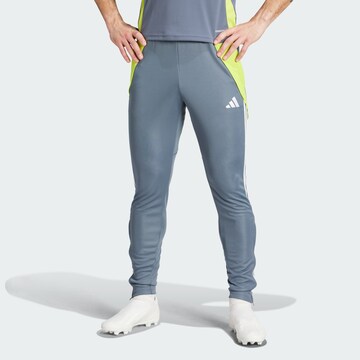 Slimfit Pantaloni sportivi 'Tiro 24' di ADIDAS PERFORMANCE in grigio: frontale