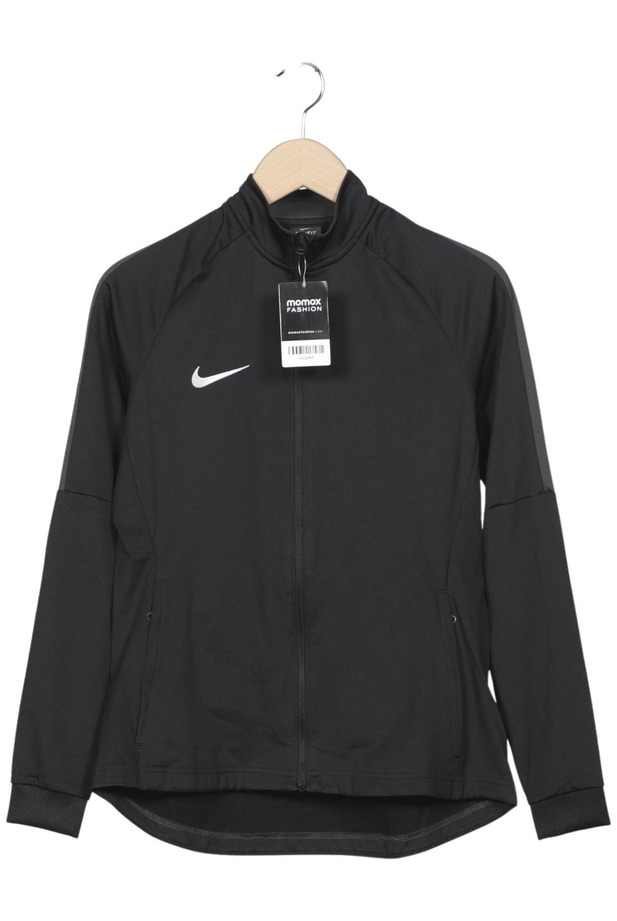 NIKE Sweater M in Schwarz: Vorderseite