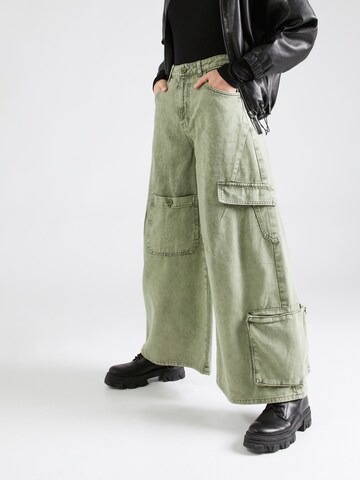 TOPSHOP Wide leg Cargojeans in Groen