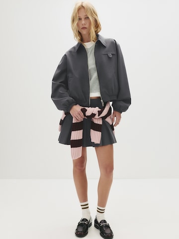 Pull&Bear Övergångsjacka i grå