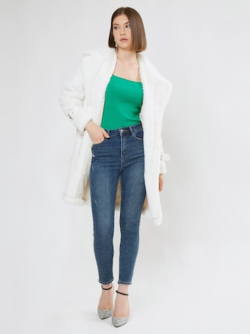 Manteau d’hiver Influencer en blanc